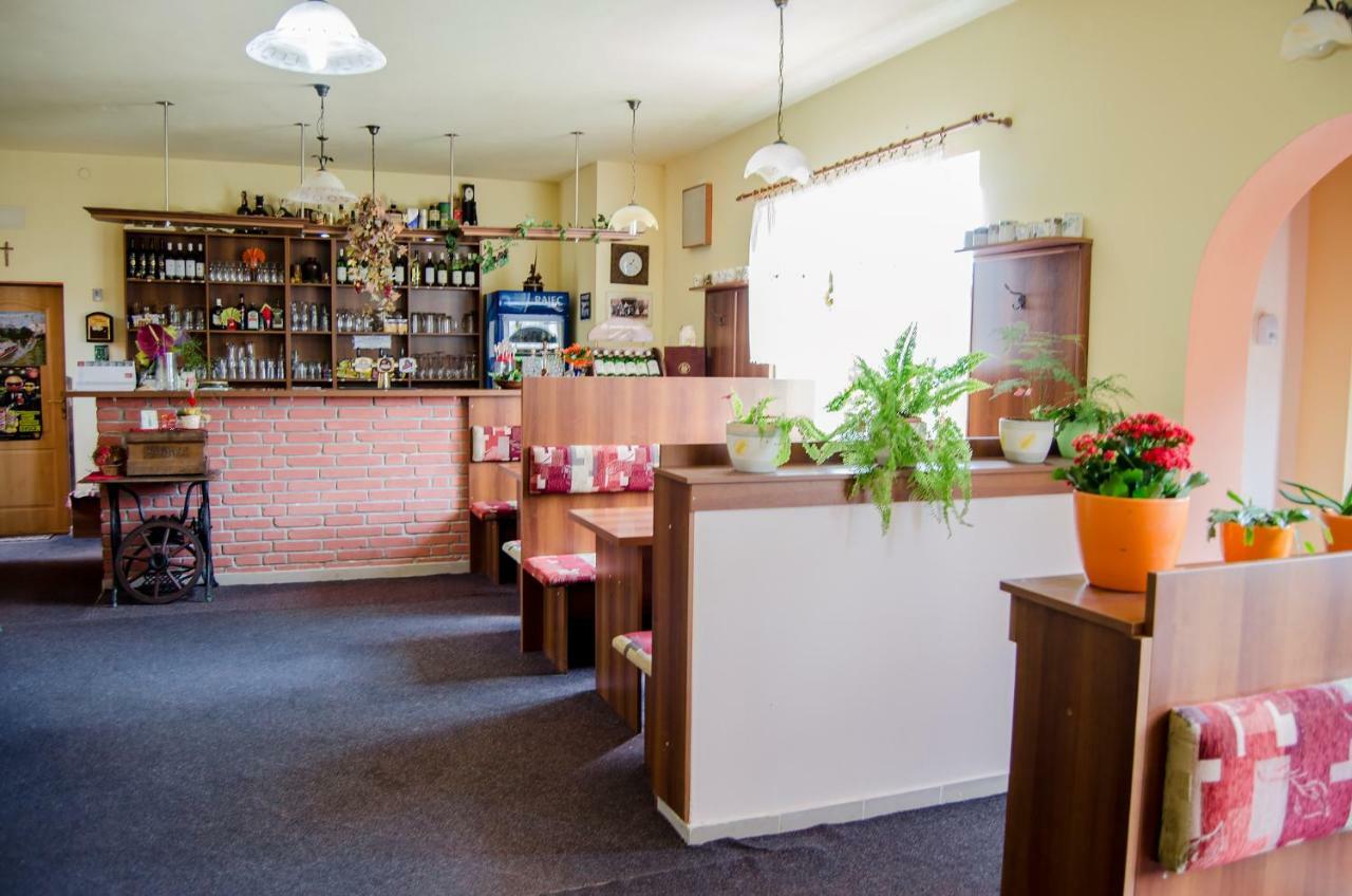 Penzion Vinarna U Hroznu Hotel Veseli nad Moravou Luaran gambar