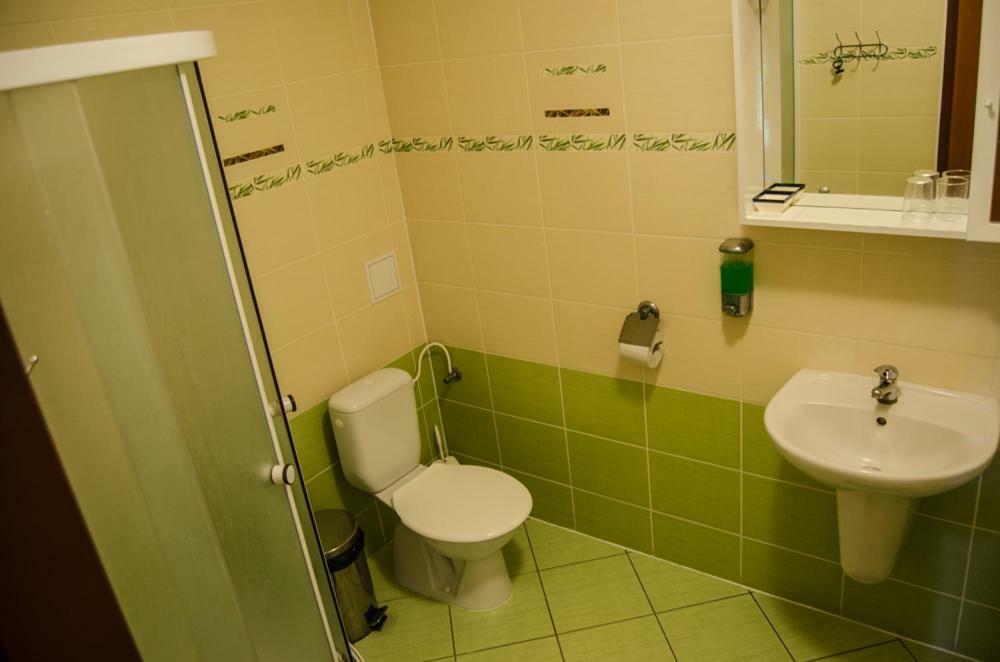 Penzion Vinarna U Hroznu Hotel Veseli nad Moravou Luaran gambar