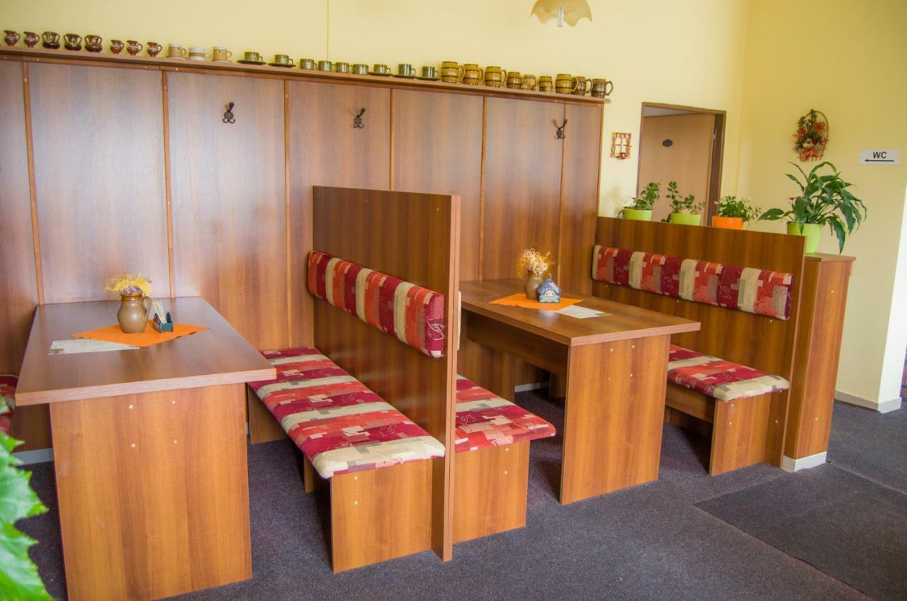 Penzion Vinarna U Hroznu Hotel Veseli nad Moravou Luaran gambar